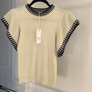 NEW VICI cream Sweater with Black Stitching